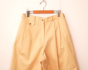 Vintage Pastel Yellow High Waist Pleated Shorts from 90's/W30