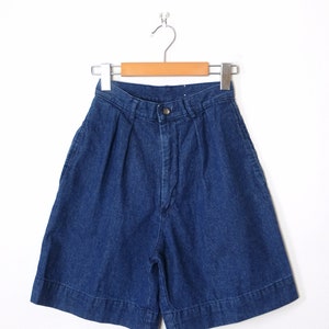 Vintage High Waisted Denim Shorts/Pleated Denim Shorts/W22