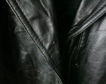Vintage Women's Black Soft Lamb Leather Zip up Jacket