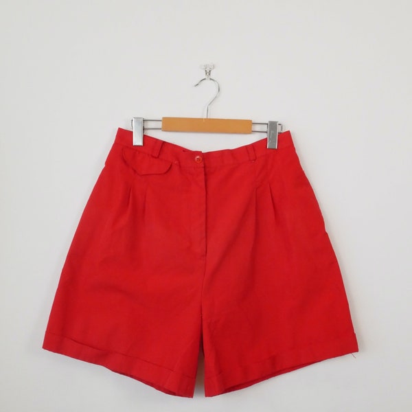 Vintage Red High waist Pleated Shorts/Cuffed Shorts/W29