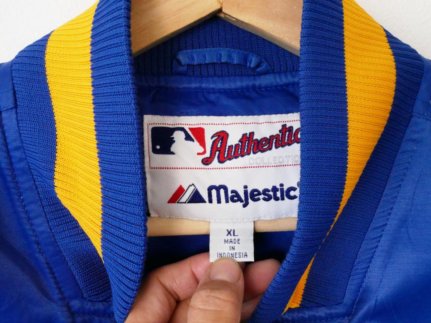 マジェスティック ミルウォーキー・ブルワーズ サテンジャケット/MLB