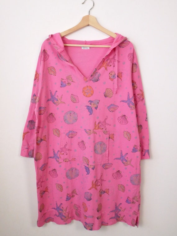 Vintage Fish/Seashell allover pattern Hooded T-sh… - image 2