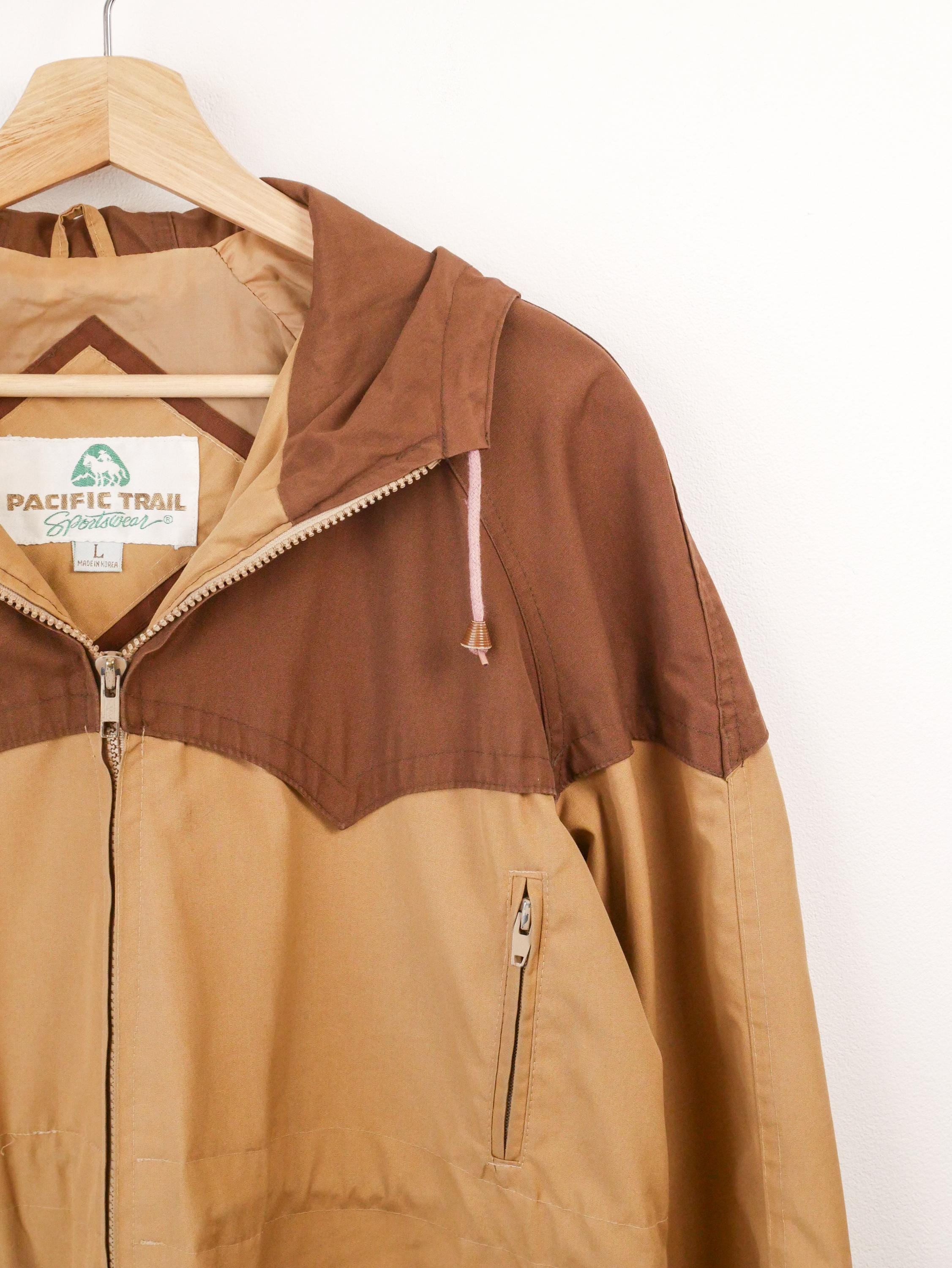 Vintage Pacific Trail Men's Tan and Brown Hooded Outdoor Jacket