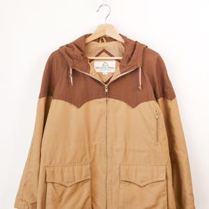 Giacca da esterno con cappuccio vintage Pacific Trail da uomo, color marrone chiaro e marrone, realizzata in Corea