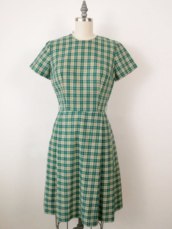Vintage 1960s Serbin of Florida by Muriel Ryan Green/ivory