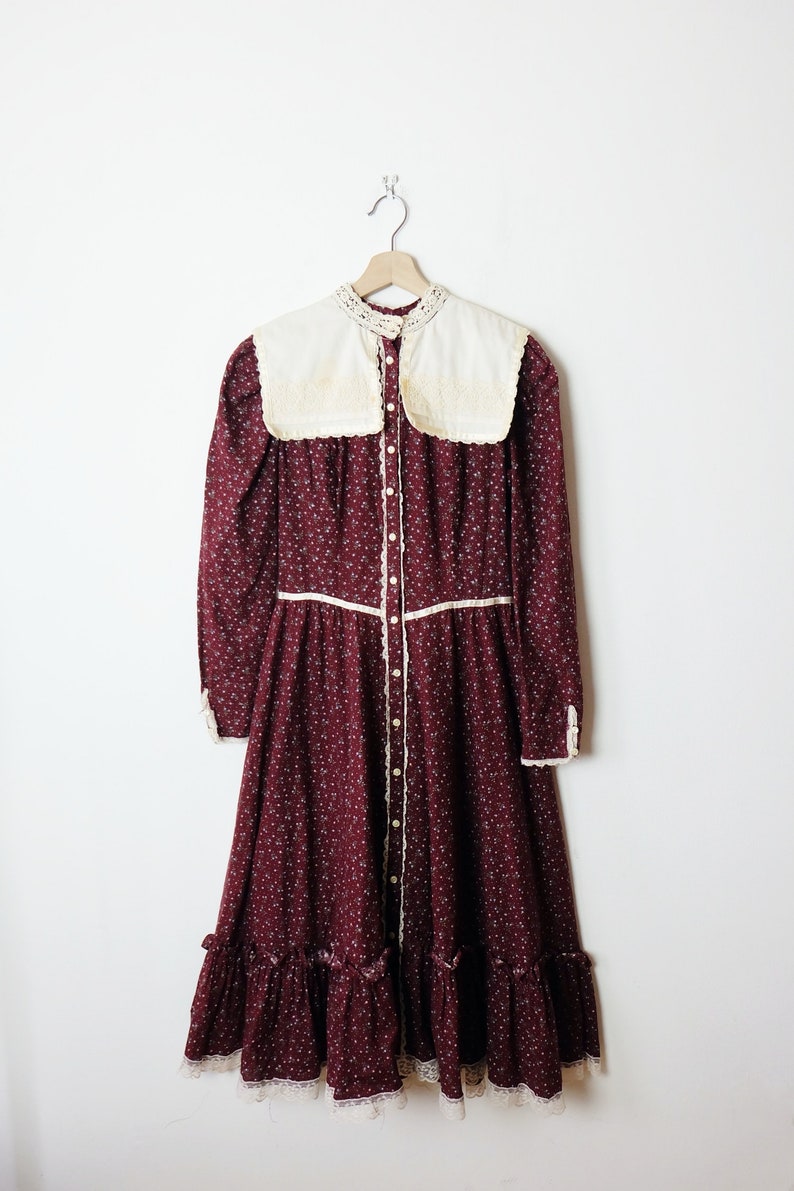 Vintage Gunne Sax by Jessica shops Floral Prairie Dress/Calico Dress from 70's/Pilgrim Collar