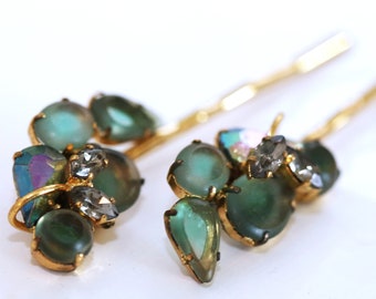 Vintage Green Glass and Rhinestone Wedding Hair Accessory, Special Occassion Vintage Glass Bobby Pins, Upcycled Vintage Jewelry Hair Pins