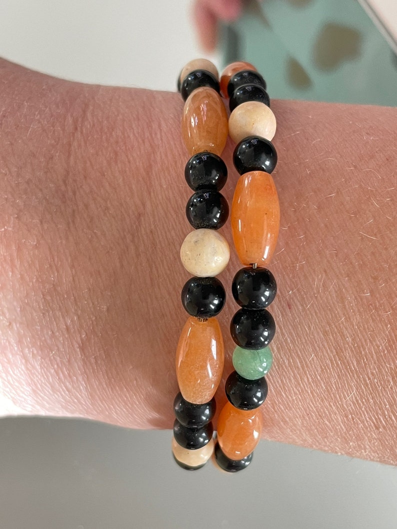 Mixed Aventurine Bracelet, Black/Orange Beaded Bangle, Halloween Memory Wire Bracelet, Gemstone Stacking Bracelet, Adjustable Coil Bracelet image 6