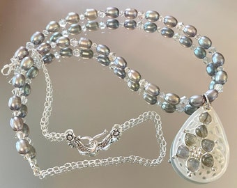 Labradorite & Pearl Necklace, Gray Pearl Necklace, Beaded Crystal Necklace, Formal Event Jewelry, Anniversary Gift for Her, Bridal Necklace