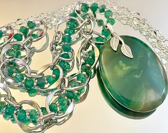 Emerald Green Aventurine Gemstone Statement Necklace, Forest Green Pendant Necklace, Chain Weave Stone Necklace