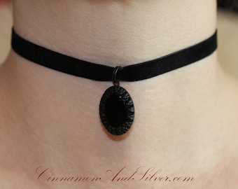 Black Velvet Ribbon Choker: Gothic Cameo Necklace