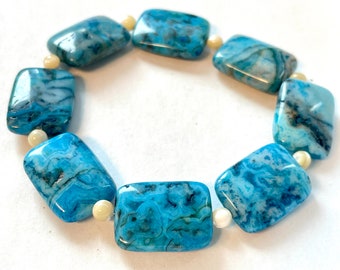 Blue Lace Agate Stretch Bracelet, Gemstone and Mother of Pearl Shell Bracelet