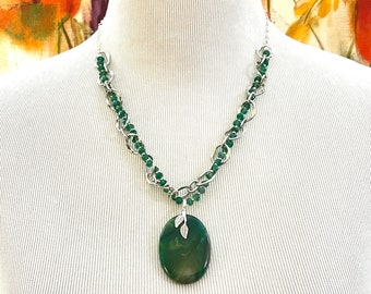 Emerald Green Aventurine Gemstone Statement Necklace, Forest Green Pendant Necklace, Chain Weave Stone Necklace