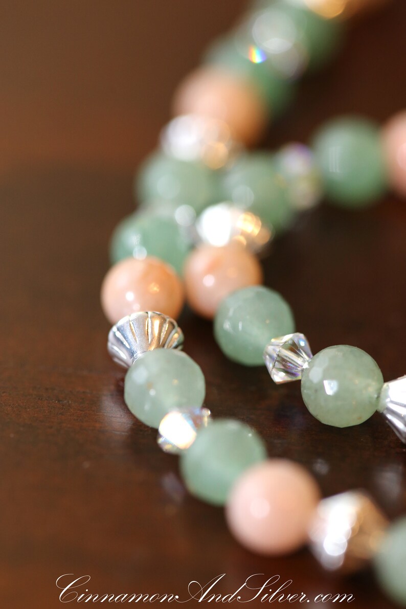 Boho Gemstone Necklace Vintage Style Jewelry Beaded Crystal Statement Necklace Jade Green Aventurine Necklace Gypsy Rose Quartz Necklace