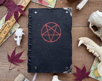 Das umgekehrte Pentagramm Notizbuch - SYNTHETIK Leder - LINIERTE Seiten - handgemachtes Buch der Schatten - mittlerer Format