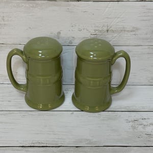 Salière et poivrière avec poignées Longaberger Pottery Stove Top
