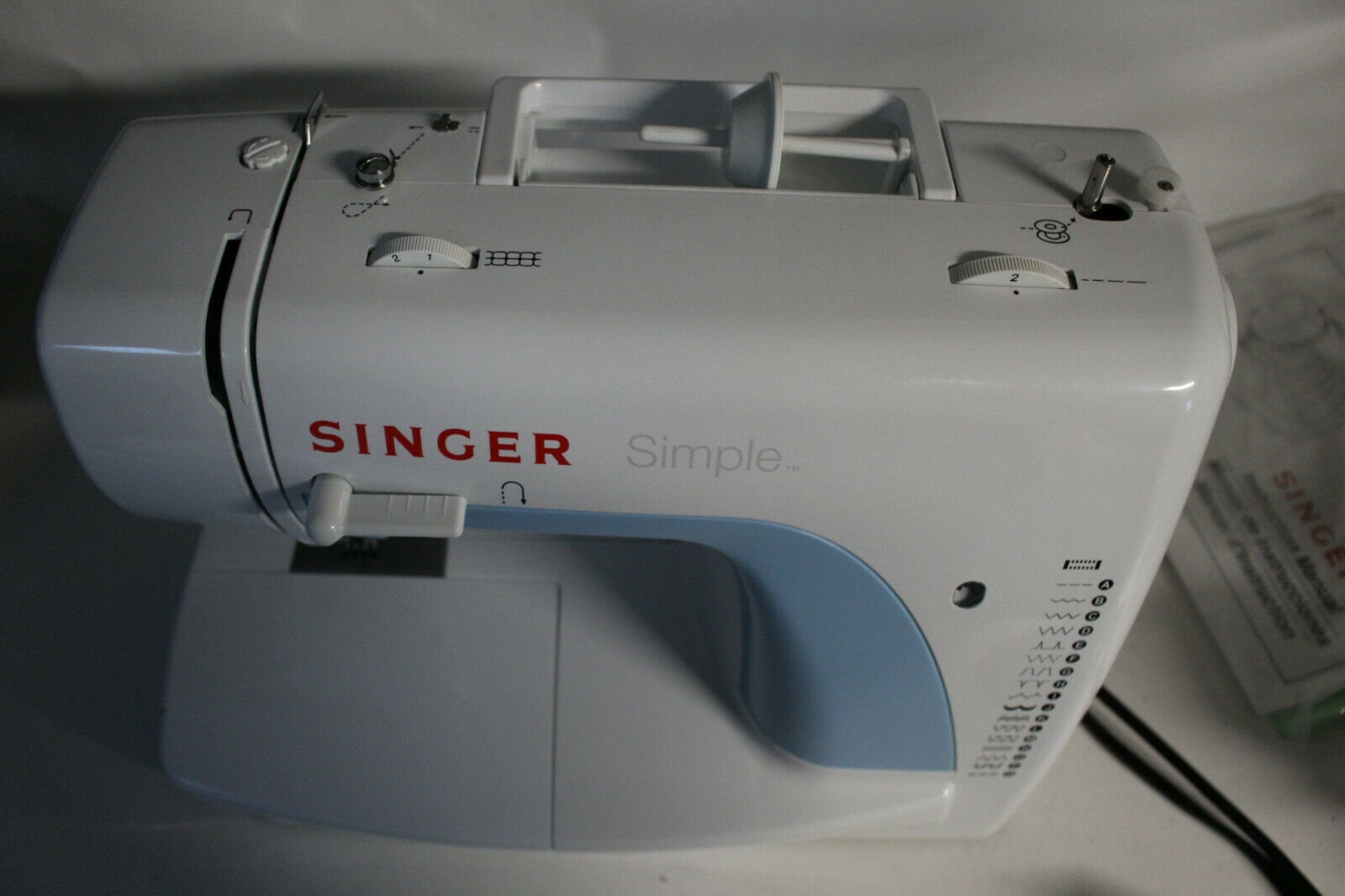 Singer SIMPLE 3116 Household Portable 18 Sewing Machine with Carry Handle  on eBid United States | 216109132