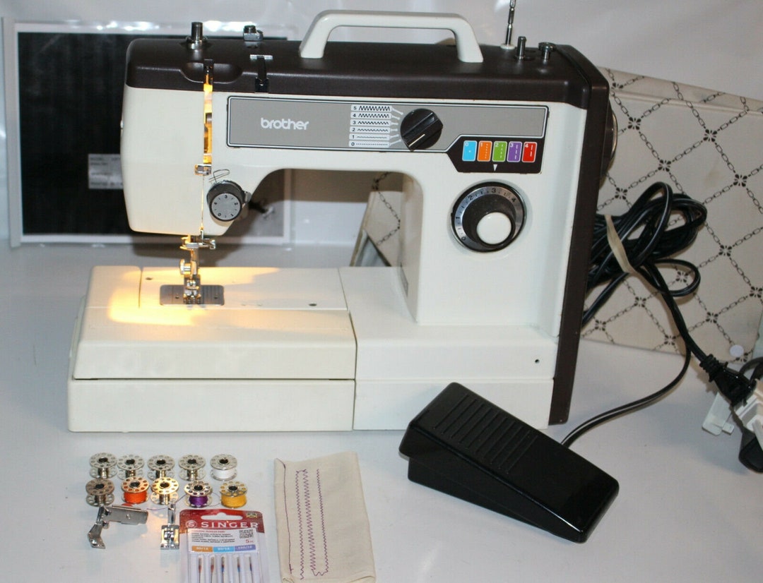 Brother VX710 Free Arm Zigzag Sewing Machine With Manual Accessories