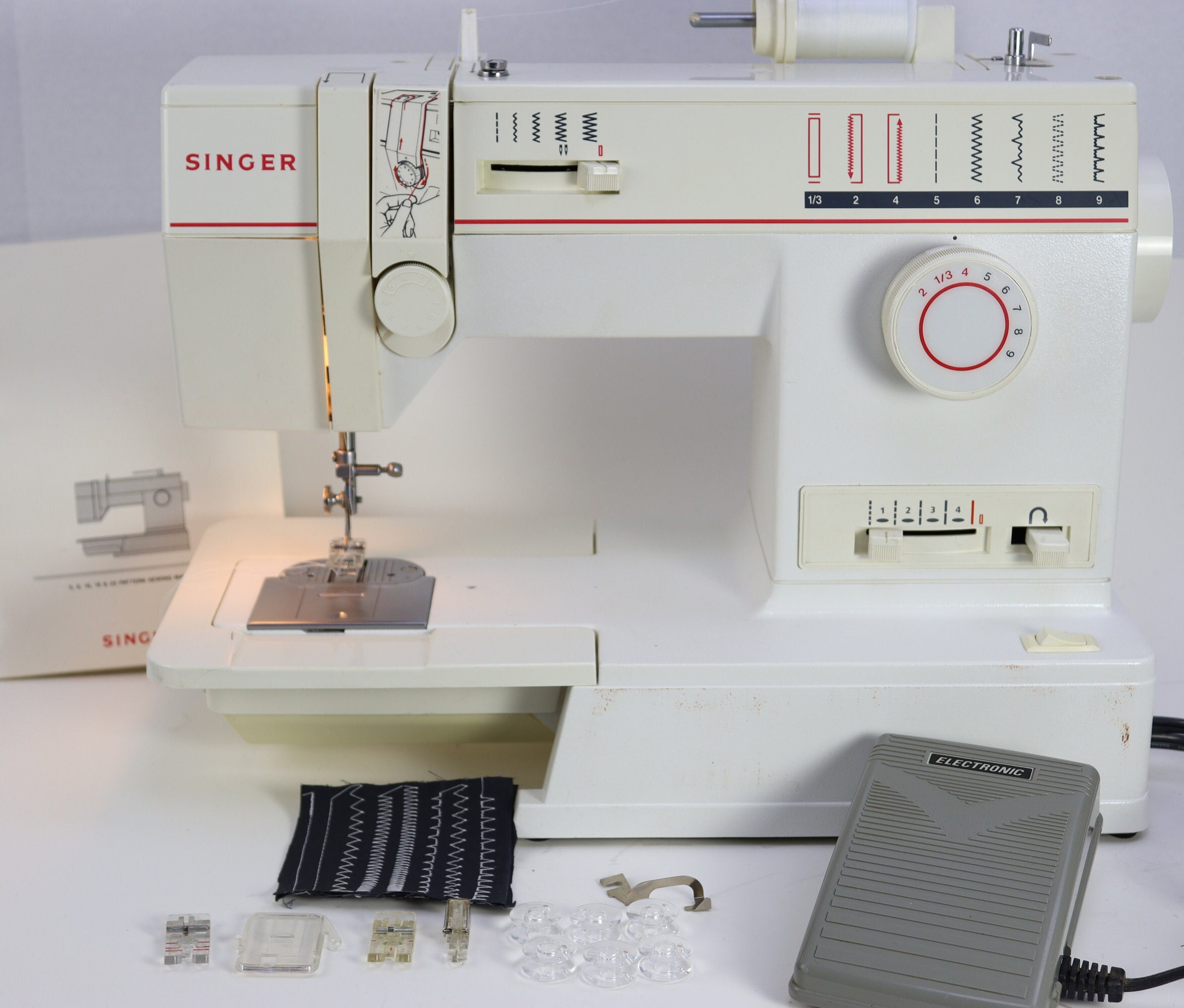 Vintage Singer Zigzag Sewing Machine Model 9015 With Vintage Singer Zigzag Sewing Machine Model 9015 With