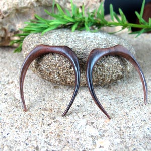 One Pair of  6G-4mm Pincer, Claw Gauge, Sono Wood,  Body Piercing Jewelry L4551