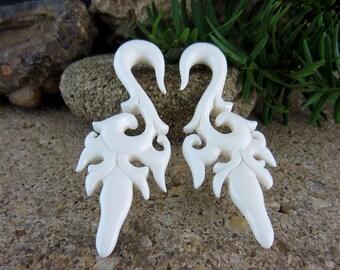 One pair of  Large gauge 0G-8mm  Carved Buffalo  Bone  , Organic gauge, Body Piercing L1934