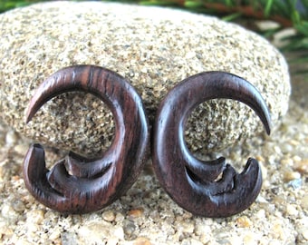 One pair of  2G  Excellent wooden tribal gauge,small gauge,  Organic Ear Gauge,  Body Piercing Jewelry L4284