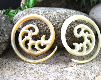 8G-3mm Hand carved Yellow  Mother of Pearl, wedding gauge,  Spiral gauge, Naturally Organic, L4559