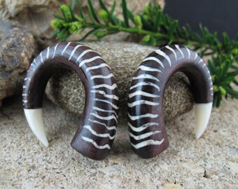 One pair of  1/2 inch-12 mm Unique claw, Sono Wood  and buffalo bone inlay, Gauge, Tribal, Organic, Body piercing Jewelry L4047