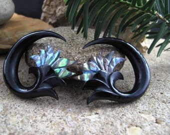 Pair of  00G - 10mm mm Real gauge   Hand  Carved  Buffalo horn  and Paua Shell,  Tribal Earring, Organic Gauge L4544