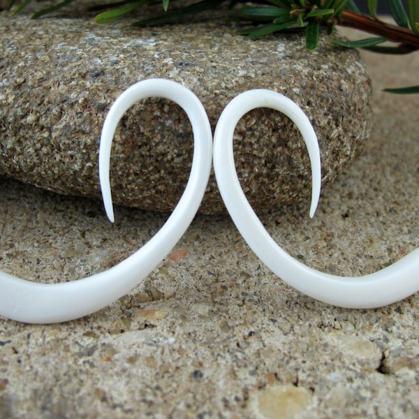 One pair of  10G- (2.4mm  )Hand  Carved  Buffalo Bone Ear gauge,  Simple Hook  , Tribal Earring, Organic Gauge L42401