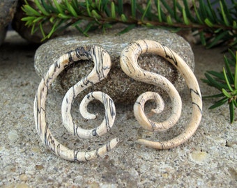 One pair of  2G-6 mm Carved Tamarind wood Tribal Gauged Earrings, unique spiral  gauge, Organic gauge, Body Piercing jewelry L4537