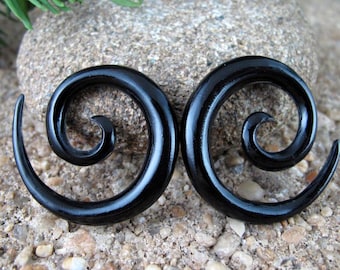 One pair of  2G  Pair of  simple horn spiral, Black spiral, Horn earrings, Body jewelry L3125