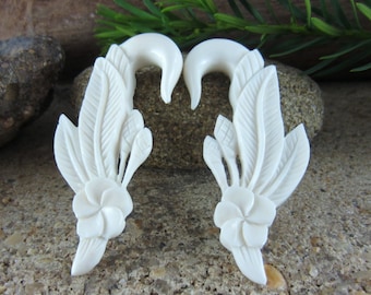 One pair of 0G - 8mm   Carved Buffalo  Bone gauge , Organic gauge, Body Piercing L2512