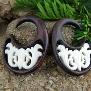 2G Real gauge Hand Carved Sono wood and Buffalo bone, Tribal Earring, Organic Gauge L4263 image 2