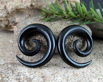 One pair of 00G  Pair of  simple horn spiral, Black spiral, Horn earrings, Body jewelry L3125