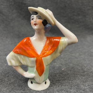 Vintage Porzellan Halbpuppe Figur einer Frau, vielleicht tanzend - Art-Deco-Stil, markiert 14503 am Sockel