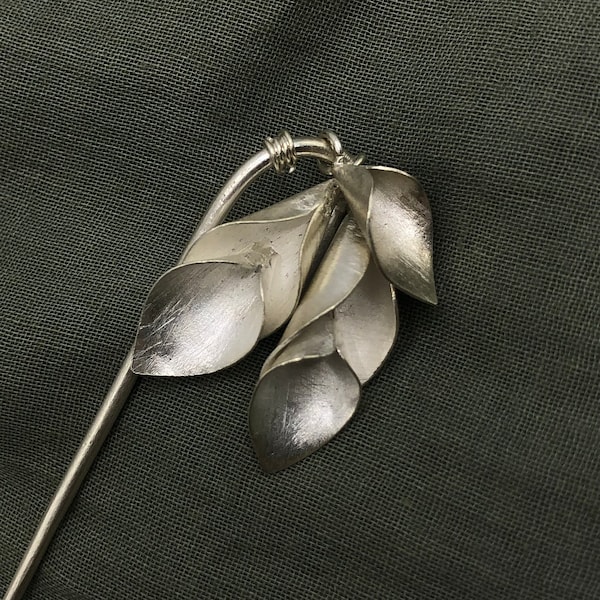 Handmade silver calla lily flower hairpin with silver stem (HP3)