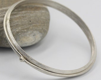 Handmade silver mindfulness spinner bangle (B0093)