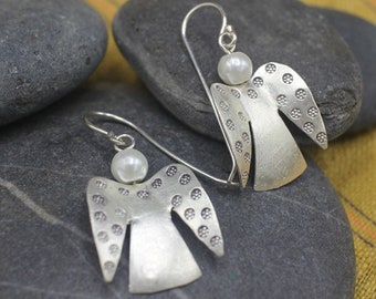 Handmade Angel Thai Silver and Pearl Hook Earring (E0085)