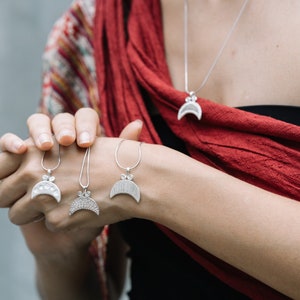 Moon shape silver pendant necklace*silver necklace*pendant necklace*necklace for women*necklace for her*personalized gift (N0100)