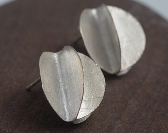 Folded leaf - flower petal handmade silver stud earring (E0203)