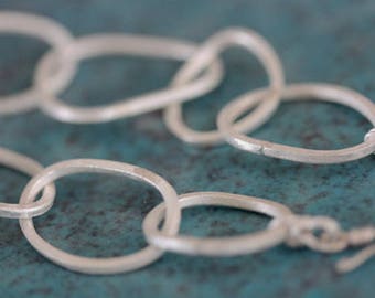 Handmade silver interlocked oval loops bracelet  (B0043)