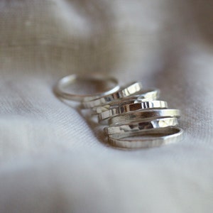 Stackable silver rings with different textures R0021 image 9