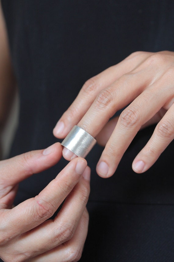 Bague tube en argent faite main avec surface rayee R0008 Etsy France
