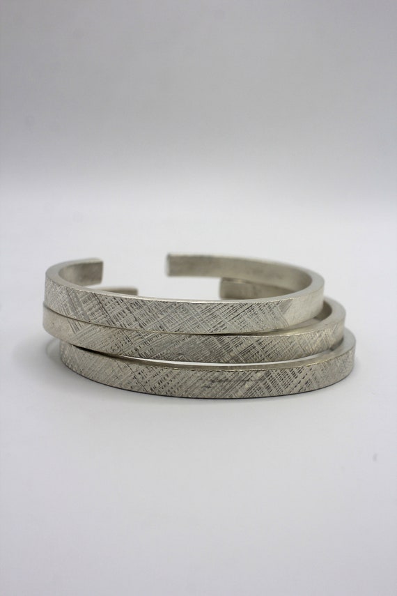 ウーブン バングル Amazon.com: tqyzkh Cuff Bracelets for Men Women Gifts Barbed