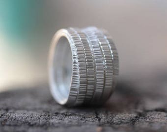 Handmade wraparound silver ring with hammered front texture (R0032)