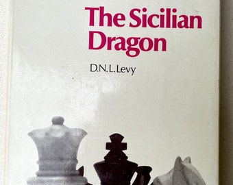 Schachbuch: Der sizilianische Drache von D.N.L. Levy, 2nd Ed., Chess Digest, 1976. Fortgeschrittenes Niveau.