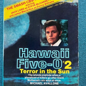Mystery paperback: Hawaii Five-0 #2 Terror In The Sun by Michael Avallone, TV tie-in, 1st Ed., 3rd Printing, Signet, 1969