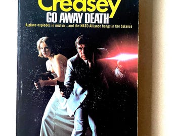 Go Away Death von John Creasey | 1st US Ed. | Volksbibliothek, 1976 | Vintage Mystery Taschenbuch