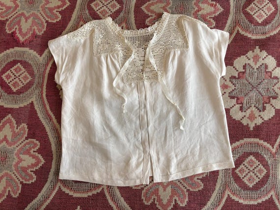 Antique Edwardian linen and cotton hook & eye blouse